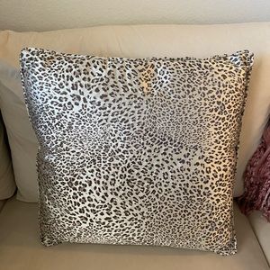 Snow leopard throw pillow